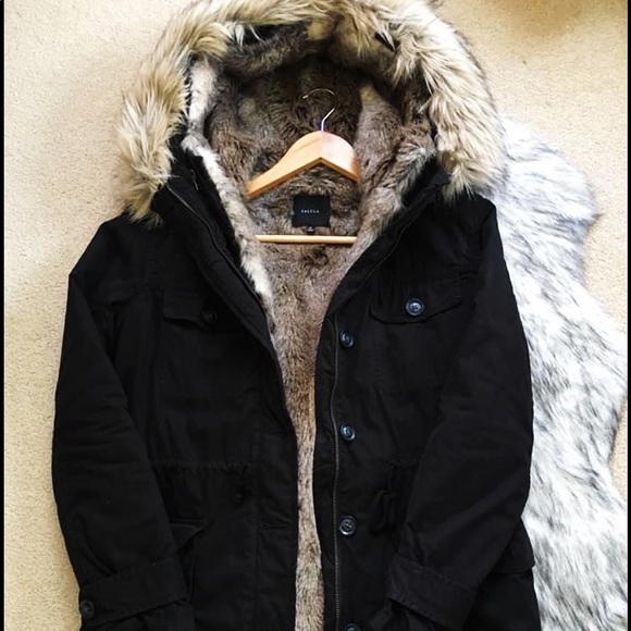 Aritzia Talula Trancas Coat - Picture 2 of 4